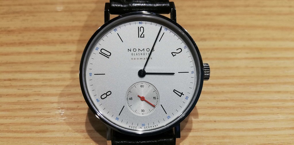 ノモス　タンジェント35mm 手巻き時計